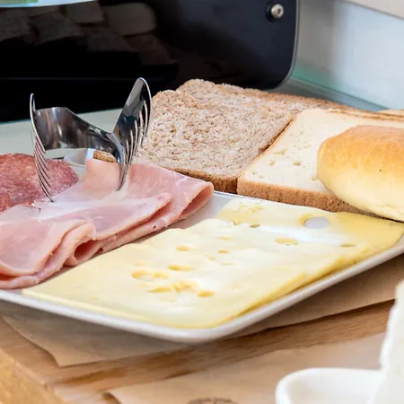 Fontanella 32 Frühstückspension