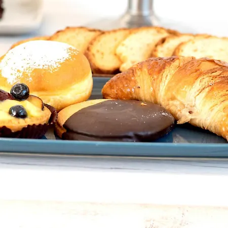 Fontanella 32 Frühstückspension