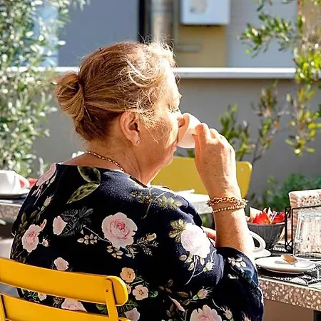 Oda ve Kahvaltı Fontanella 32