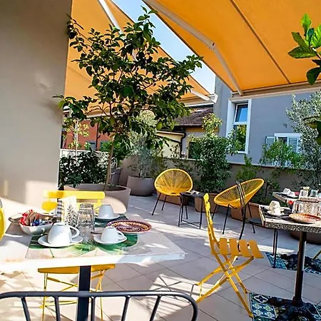 Fontanella 32 Oda ve Kahvaltı 4*